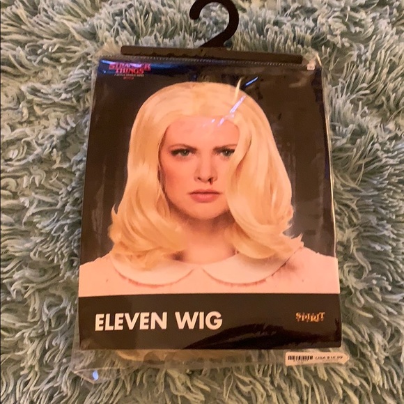 blonde wig eleven